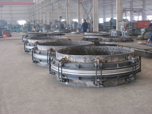 <b>熱風爐總管、支管用高溫補償器一套</b>